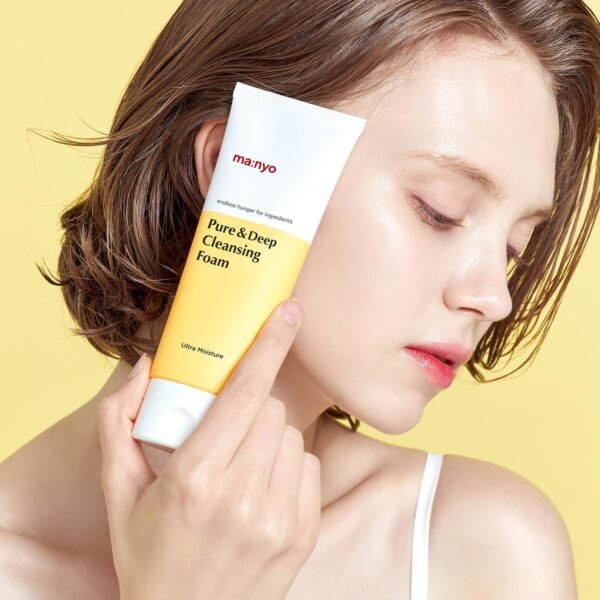 Woman using Manyo Pure and Deep Cleansing Foam